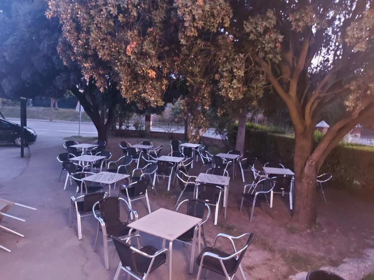 Hostal Linares Villanueva de Argaño 外观 照片