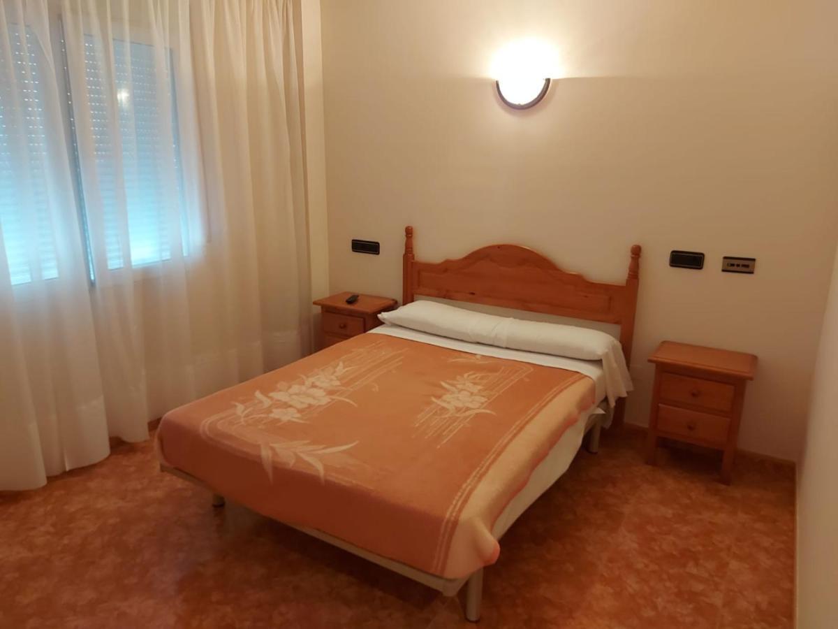 Hostal Linares Villanueva de Argaño 外观 照片
