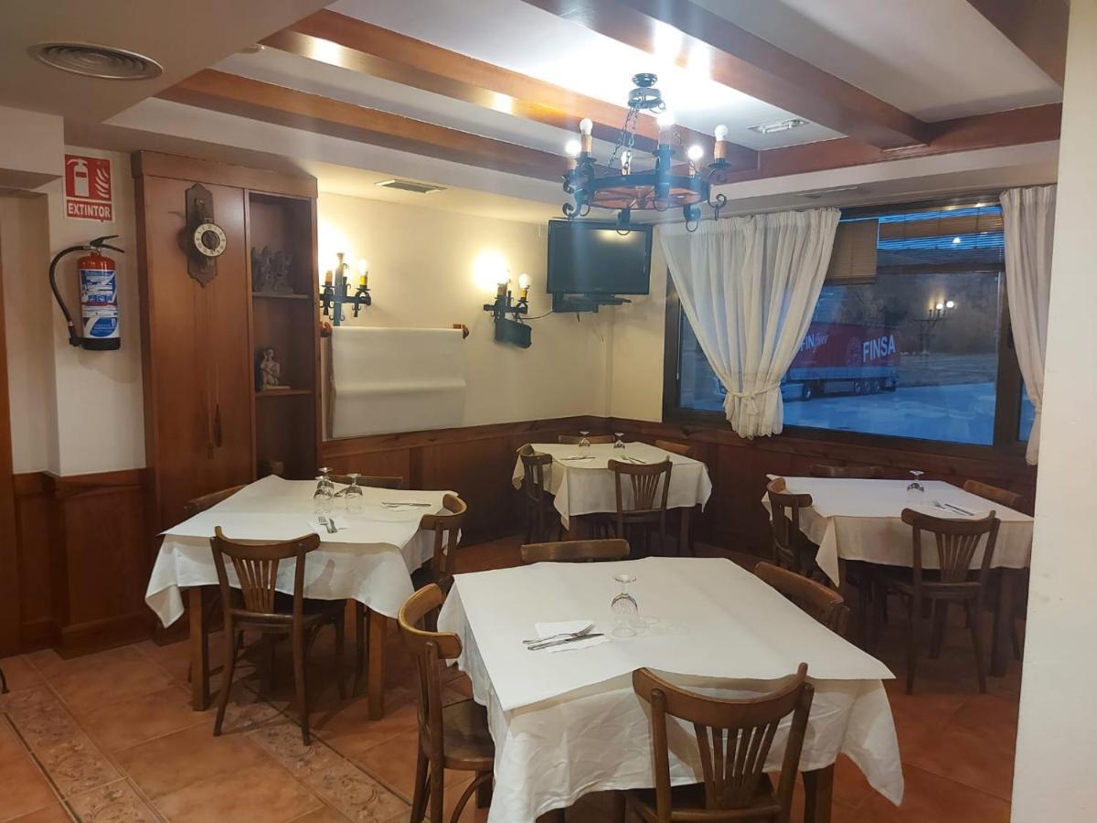 Hostal Linares Villanueva de Argaño 外观 照片